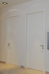 דלת פנים לבנה